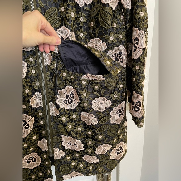 ASOS Spring Lace Jacket with floral pattern, Size 4 - Picture 6 of 6